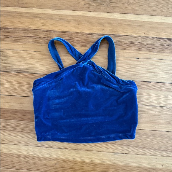 Beyond Yoga Converge Cropped Tank - Picture 5 of 10